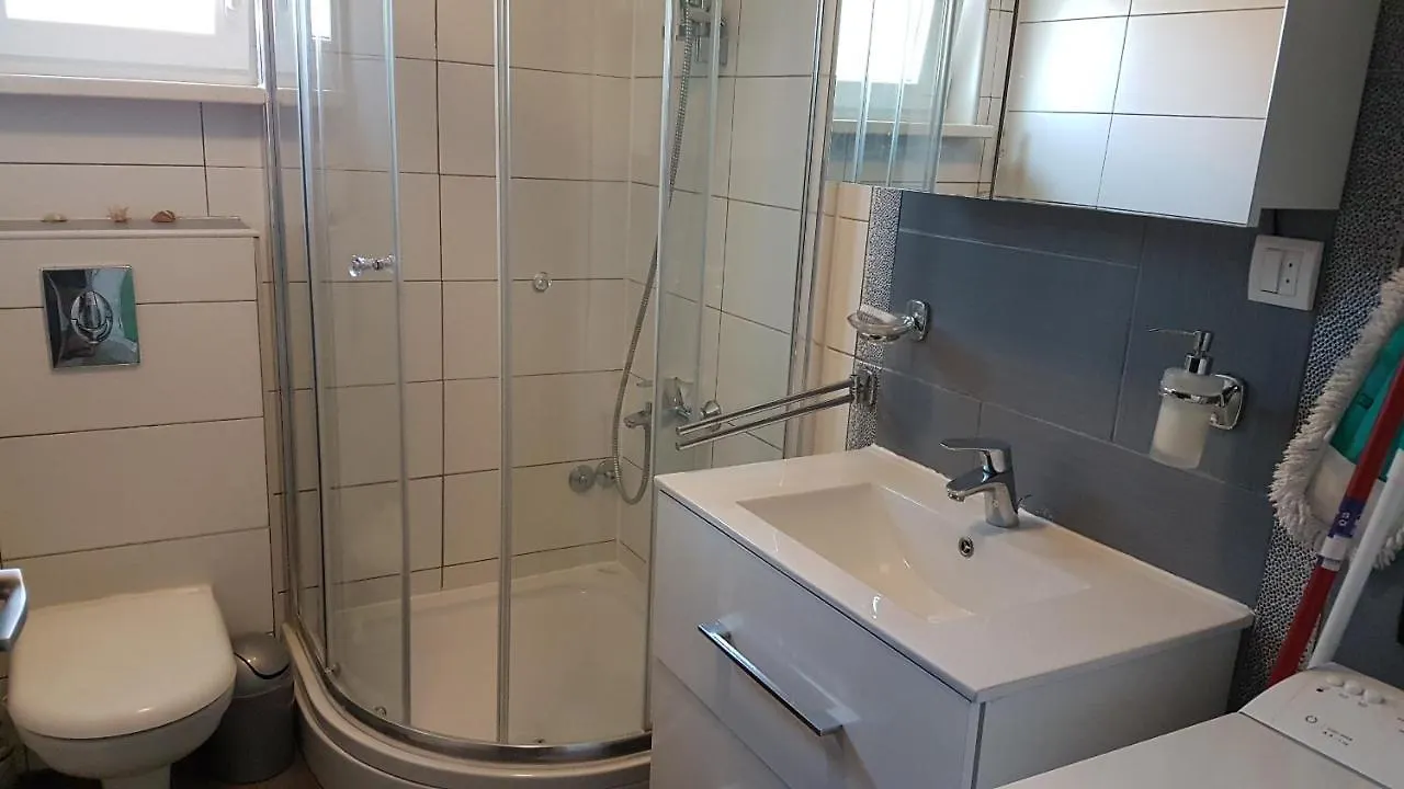 Apartmani Zorzo Ljubac  Guest house Ljubac (Zadar)