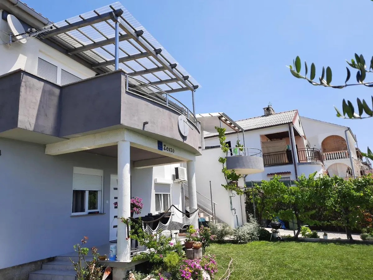 Apartmani Zorzo Ljubac  Guest house Ljubac (Zadar)