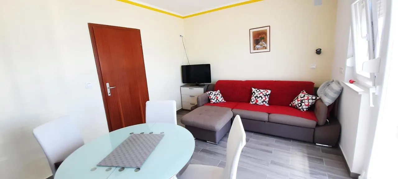 Guest house Apartmani Zorzo Ljubac  Croatia